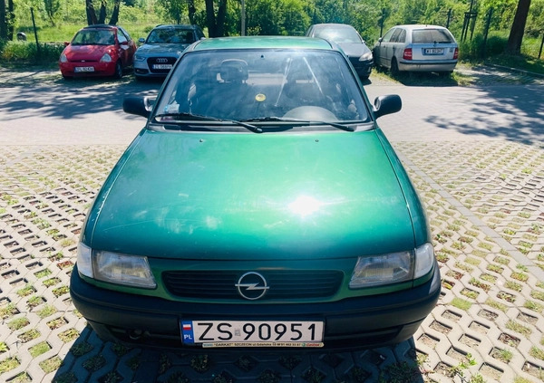 Opel Astra cena 2500 przebieg: 193959, rok produkcji 1998 z Kielce małe 67